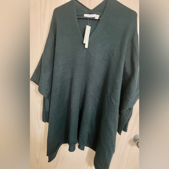 LA CLASSE COUTURE Forest Green V-Neck long sleeve Poncho Sweater, SIZE S - Picture 3 of 7